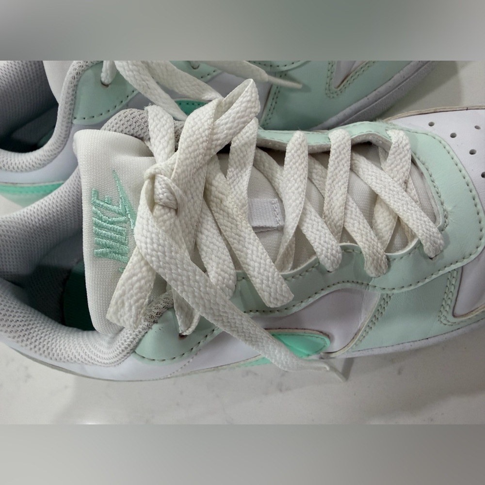 Nike Women's Sneakers in Mint and White - Picture 9 of 13